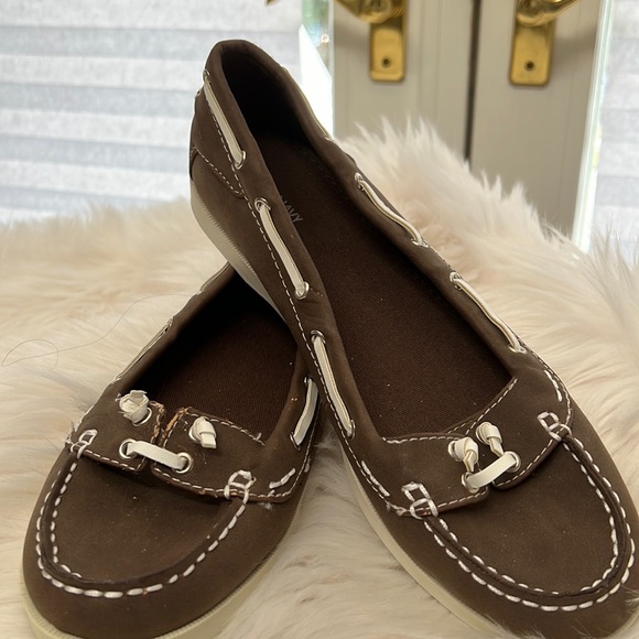 OLD NAVY BOAT SHOE - Picture 1 of 5